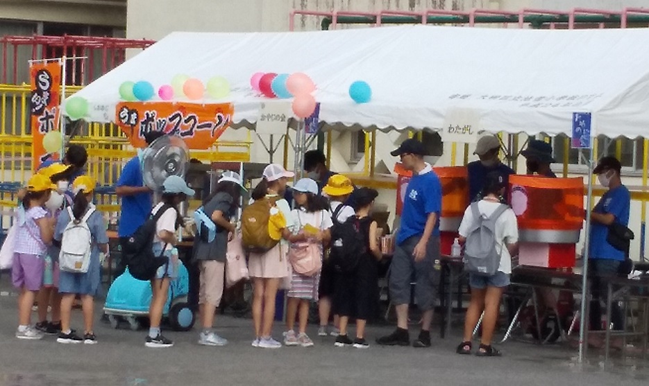 子ども夏まつりのポップコーン売場